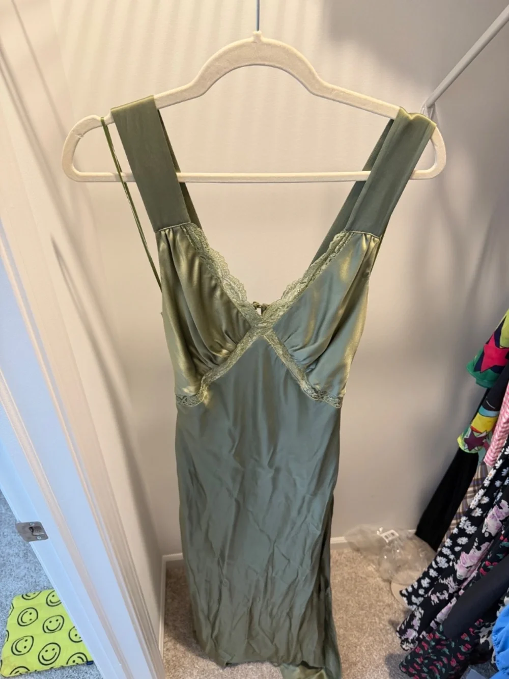 Reformation Chania Silk Dress Artichoke - M - avail to ship friday dry cleaned - Picture 6 of 8